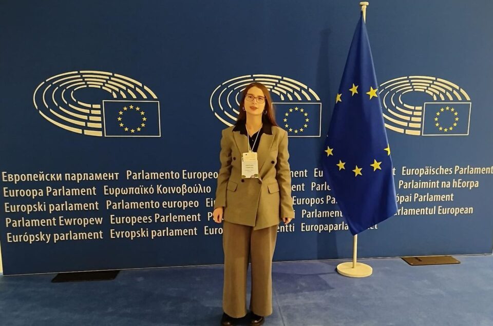 Η Σίσσυ Χαριτάκη στις Βρυξέλλες ως μέλος του EYP/GREECE